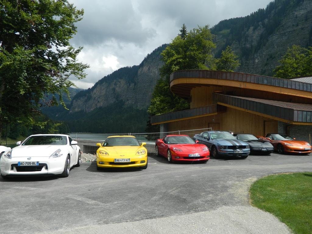 Logis Hotel Les Sapins Montriond Exterior photo